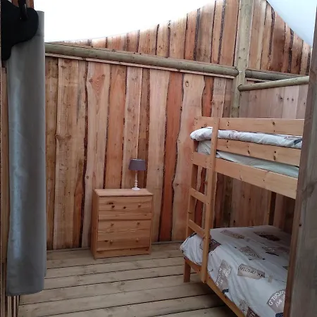 Bed & Breakfast Domaine Ramonjavel, Glamping&alpaca's 3*