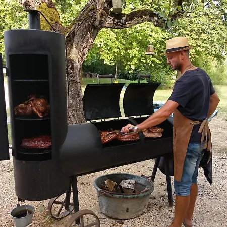 Domaine Ramonjavel, Glamping & Alpaca's Bed and breakfast