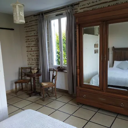 Domaine Ramonjavel, Glamping & Alpaca's Panzió *