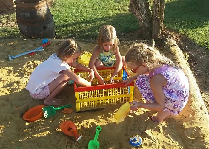 Domaine Ramonjavel, Glamping & Alpaca's Bed and Breakfast